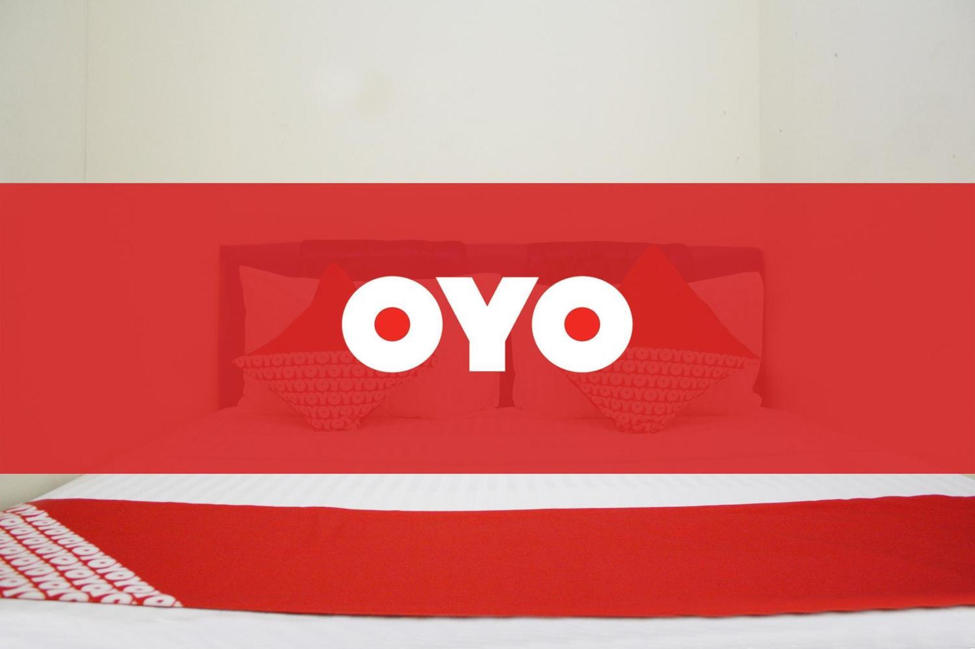 מלון פרובולינגו Oyo Life 2090 Ratna Backpacker Syariah מראה חיצוני תמונה